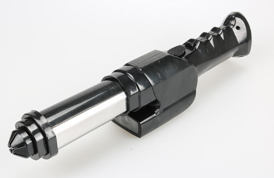 夜間騎行攜帶防身電棒更安全